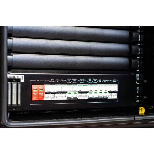 Enersafe Micro Datacenter 3,6 y 10 KVA Clima / UPS / Monitoreo / Incendio / Distribucion Electrica by Legrand